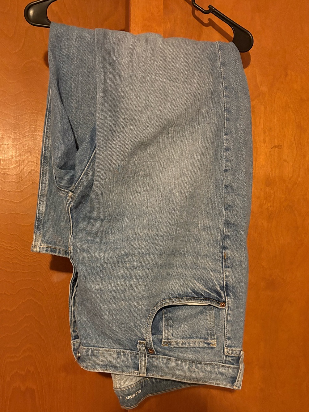 Old Navy Men's Light Blue Relaxed Jeans - Picture 1 of 2